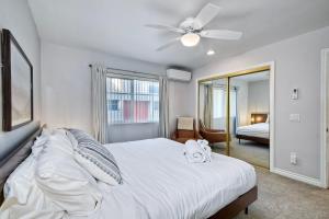 90 Walk Score - Steps to Beach & Dining - Reserved Parking