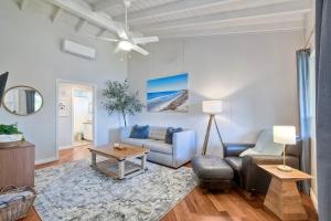 90 Walk Score - Steps to Beach & Dining - Reserved Parking