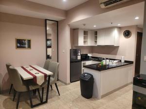 Cozy 2 BR Apartment at Branz BSD
