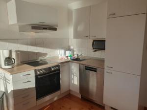 FLOATING HOUSES - "schwimmende Ferienhäuser" - Kröslin Haus 2