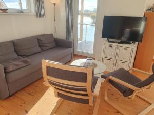 FLOATING HOUSES - "schwimmende Ferienhäuser" - Kröslin Haus 2