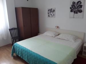 Apartments Frane 