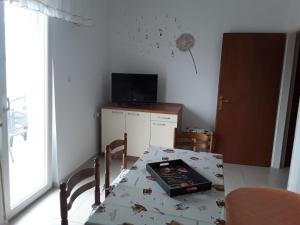 Apartments Frane 
