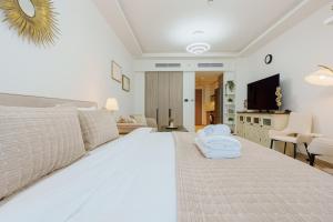Lovely and Nice Studio Apartment in Me Do Re JLT