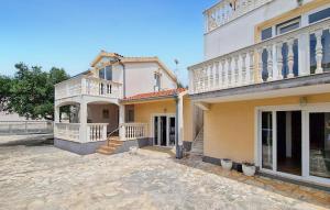 Stunning Apartment In Rogoznica