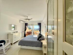 Bright Apartment in Mijas Costa with Shared Pool