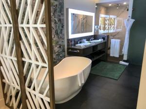 Garza Blanca Resort - 2 Bedroom Luxury Suite - for Christmas