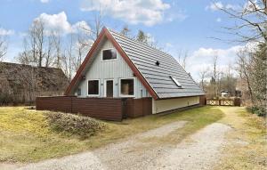 3 Bedroom Lovely Home In Fårvang