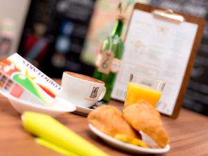 Triple Room with Shared Bathroom room in YHA London Earl's Court