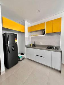 Moderno apto cerca a la playa