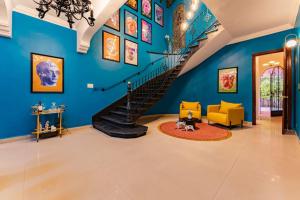 Charm near Roma Luxurious Mansion for Groups