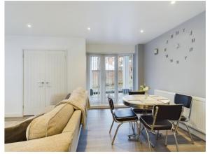 Shepherds Rest Apartments Central Location With Parking