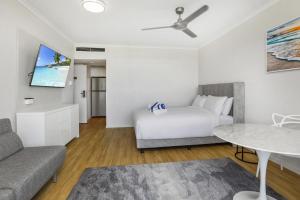 The Studio at Northshore Tower