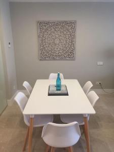 Modern apartment with view to Gibraltar, large terrace and jacuzzi