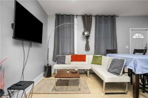 3Bed Perfect Retreat in Pittsburgh - Apt 2