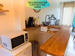 Le PicVert - Ideal couples & professionals - FREE Parking - 400m Hospital - 15min Train station & HISTORIC Center - Air conditionner - Calm & Cosy