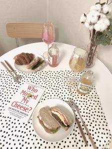 몽그리다 신당 스테이 #신당역3분#동대문#ddp #2호선 # 종로