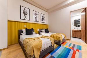 Two Apartments One Stay Group Living