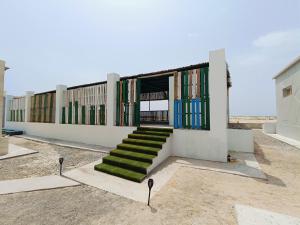 Sea Breeze Lodge
