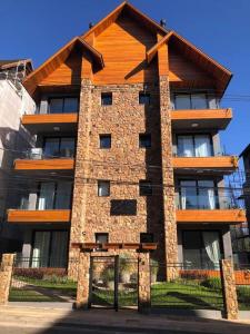 Alto padrão no centro de Gramado