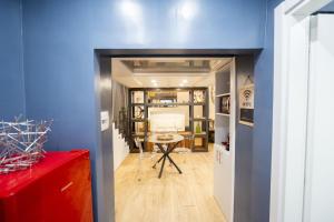 Design and Colorful Loft near Villa Pamphili