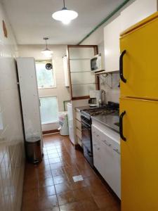 Apartamento luminoso y moderno, con vista a la Plaza 1 de Mayo