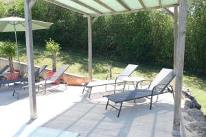 Villas Air-conditioned villa with heated pool, Luberon, in Puget - 10 people : photos des chambres