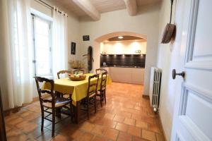 Villas Provencal Farm with swimming pool near Isle sur la Sorgue - 10 people. : photos des chambres