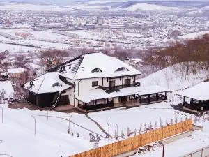 Hanul BRĂTEANU - Scheia