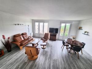 6 appartements et 4 adresses à mi-chemin entre le Vieux Port et l île de Ré