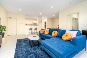 Captivating 3BR 2BA APT close to Shopping - Hosted by Canstay