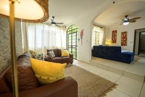 Jungle & Beach Retreat Villa Tranquilo