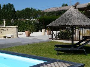 Villas beautiful provencal mas with pool in barbentane, close to avignon, sleeps 8. : photos des chambres