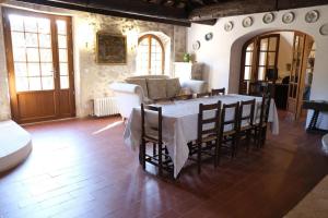 Maisons de vacances typical mas provencal with swimming pool in a small hamlet near mouries in the alpilles in provence- 8 persons : photos des chambres