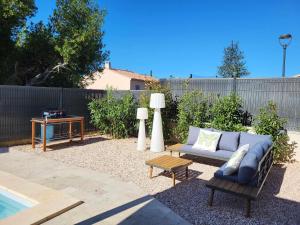 Villas Pleasant detached villa with private swimming pool for 6 people in Lauris - Luberon. : photos des chambres