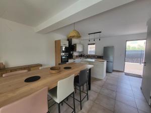 Villas Pleasant detached villa with private swimming pool for 6 people in Lauris - Luberon. : photos des chambres