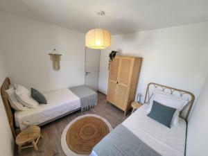 Villas Pleasant detached villa with private swimming pool for 6 people in Lauris - Luberon. : photos des chambres