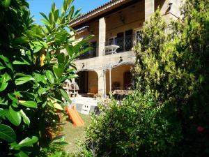 Maisons de vacances First floor of a typical house close to Aix en Provence 6 personnes : photos des chambres