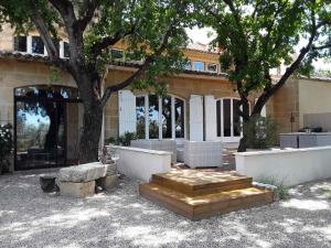 Maisons de vacances Charming Provencal Mas with pool by Taillades, close to Cavaillon in the Luberon, sleeps 6. : photos des chambres