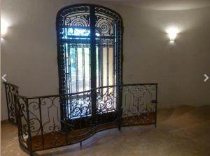 Maisons de vacances Charming Provencal Mas with pool by Taillades, close to Cavaillon in the Luberon, sleeps 6. : photos des chambres