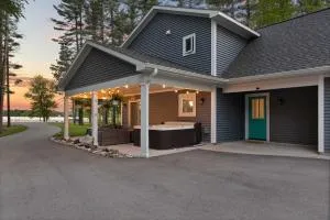 Long Lake Dream Dogs Welcome - Solon