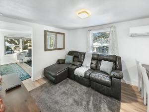 Golf Course-Front 2-Bedroom Apartment