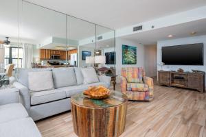 Phoenix II 2078 condo