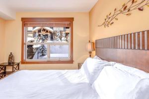 Stonegate Resort Unit C303