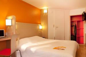 Hotels Premiere Classe Valenciennes Ouest Petite Foret : photos des chambres