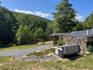 Adults Only - Secluded Mountainside Dome Retreat
