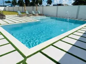 Peaceful 3-BR Villa with Pool & Modern Amenities - Blanchisseuse