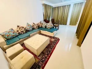 GOLF CITY Luxurious 2bhk - Jāis