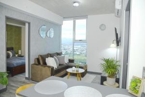 Grotto at 28, City Views and Wonderland Vibes!