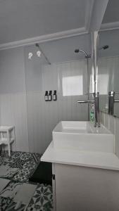 Habitación grande para 3 centro Lisboa